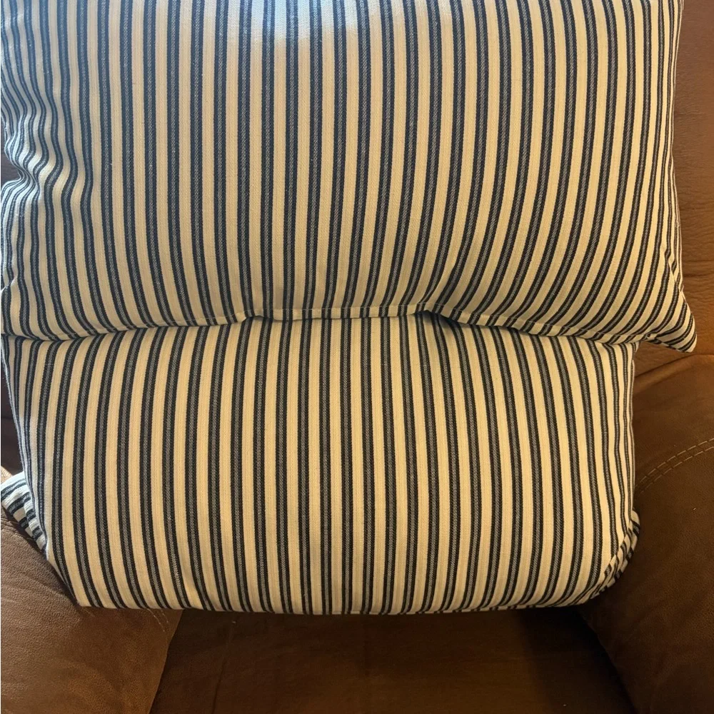 Striped Accent Pillows - Family & Blessed - Picture 4 of 6
